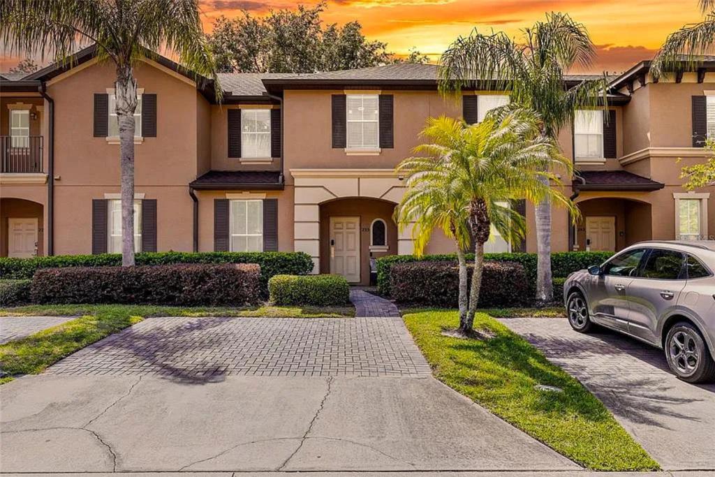 Regal Splash, Davenport