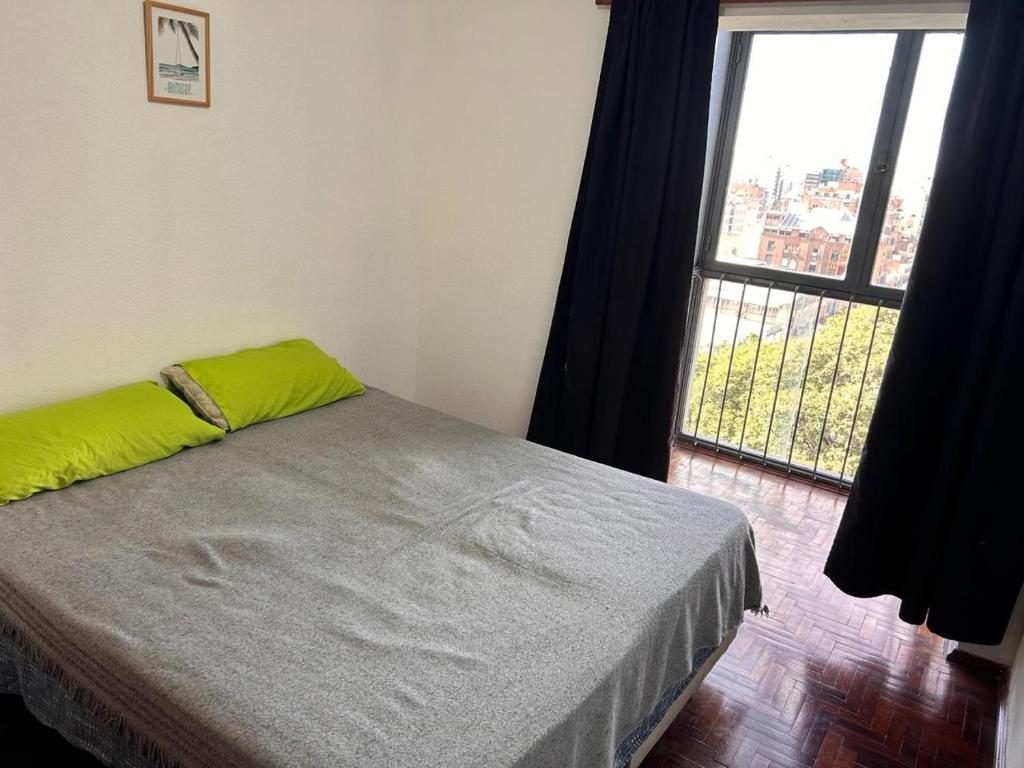 Departamento frente cañada en pleno centro - 3