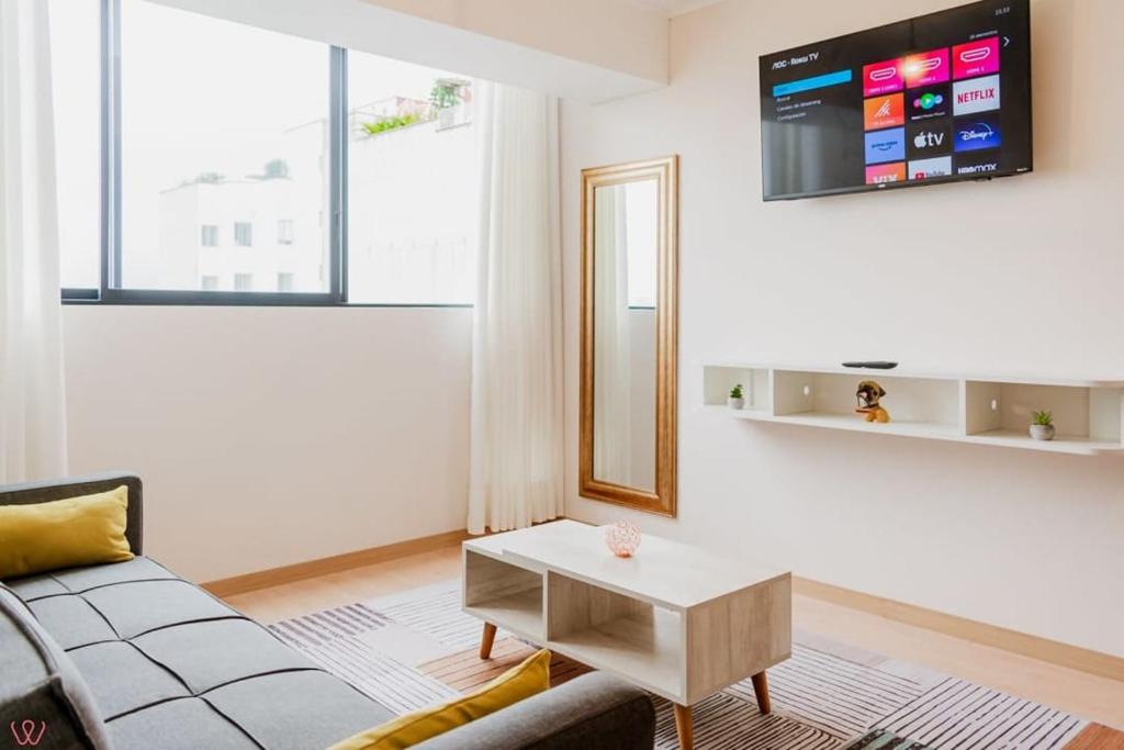 Quiet 2BR Stay View in Beautiful Barranco - 3