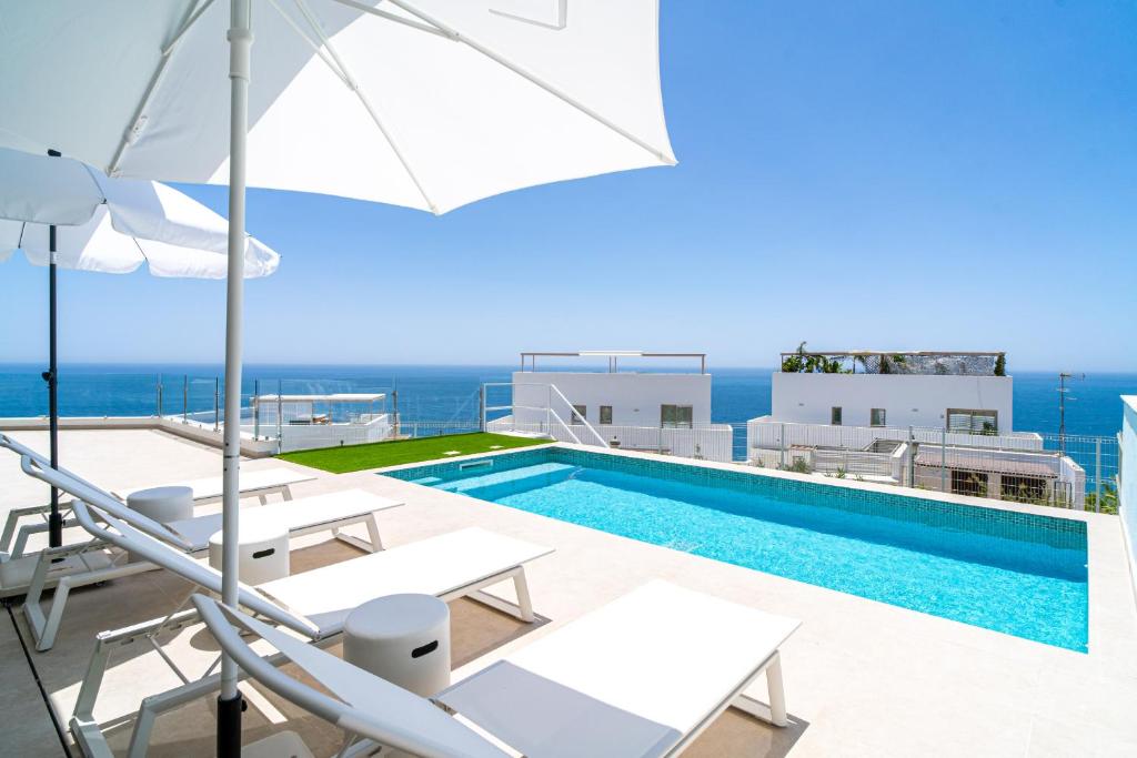Bayview Hills Premium Pool Suite, Torrox