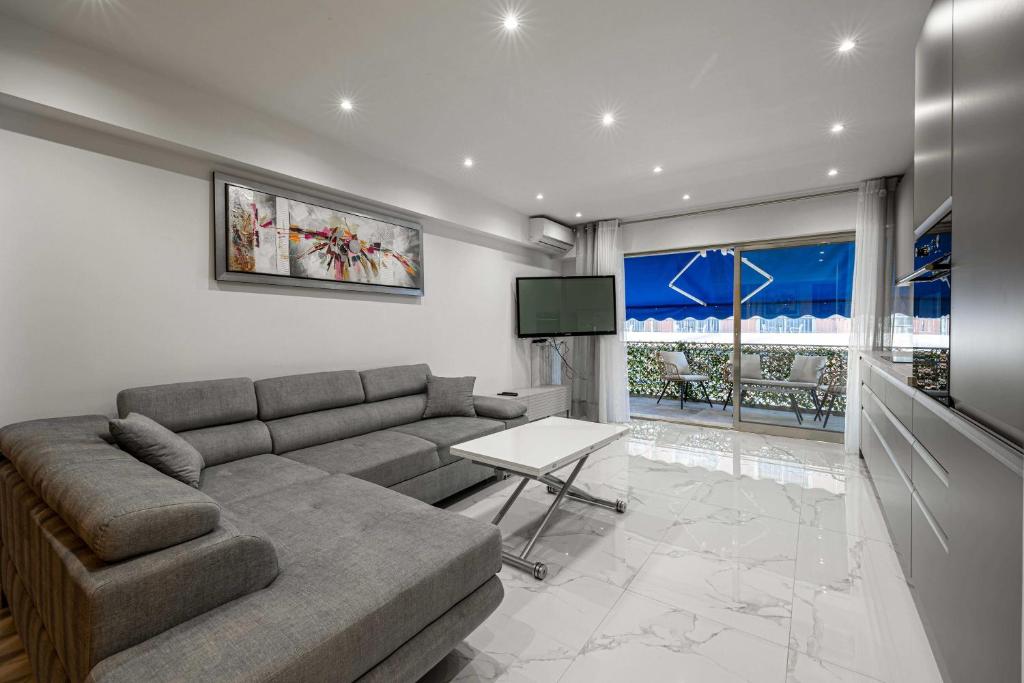 Gorgeous apartment - Near Beach - 2BR-6p - 1