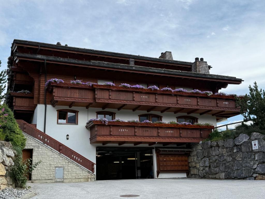 Crans-Montana Chalet - 3