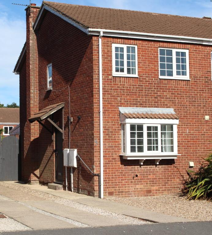 Fabric View, Holmewood