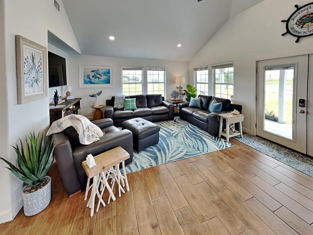 Inn at Dolphin Bay, Rockport