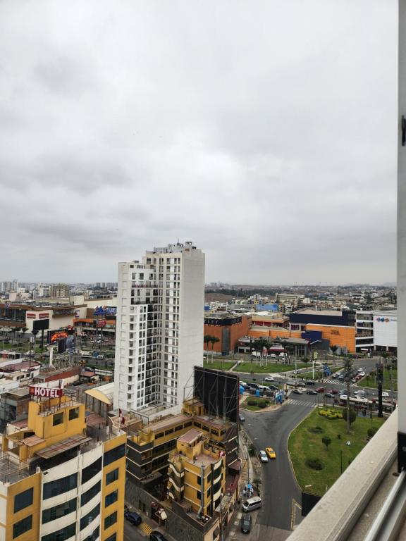 Vive y descansa con seguridad a 3min del mall San Miguel - 2