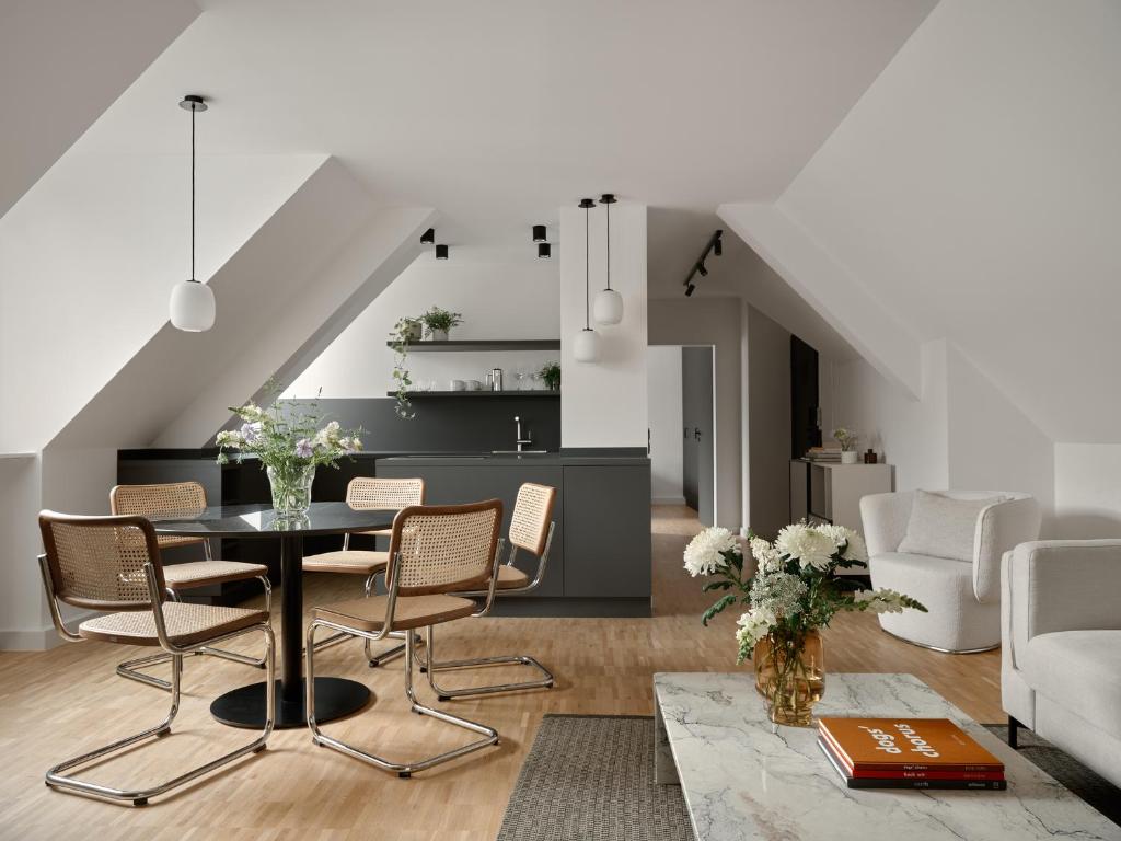 Bob W Munich Schwabing - 5
