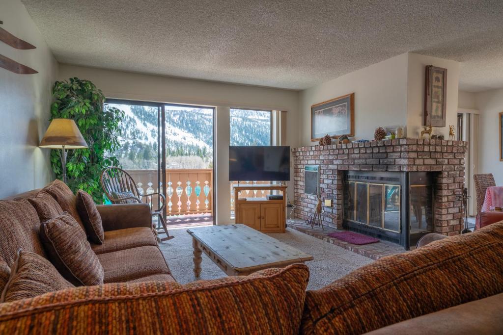 Rr-interlaken 25, June Lake