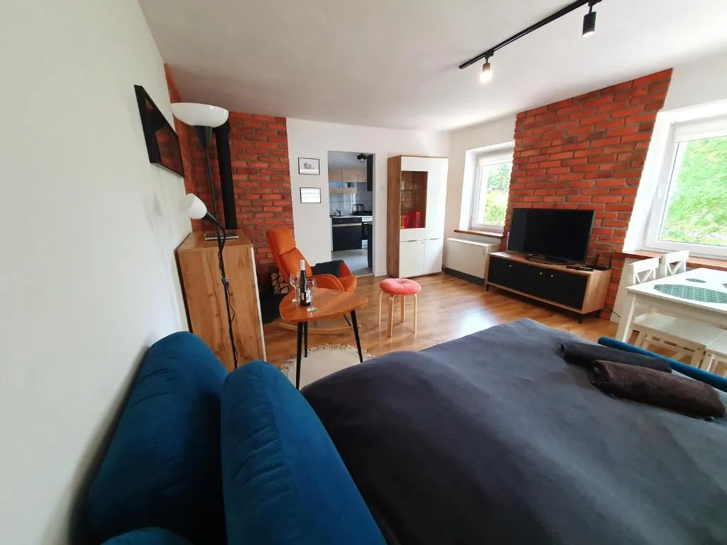 Apartament Chełmsko Śląskie, hotel v destinaci Chełmsko Śląskie