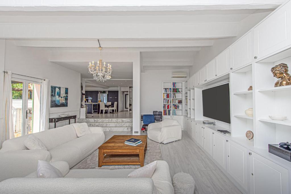 Villa with Panoramic Sea View & Private Pool Roquebrune-Cap-Martin & Monaco - 3
