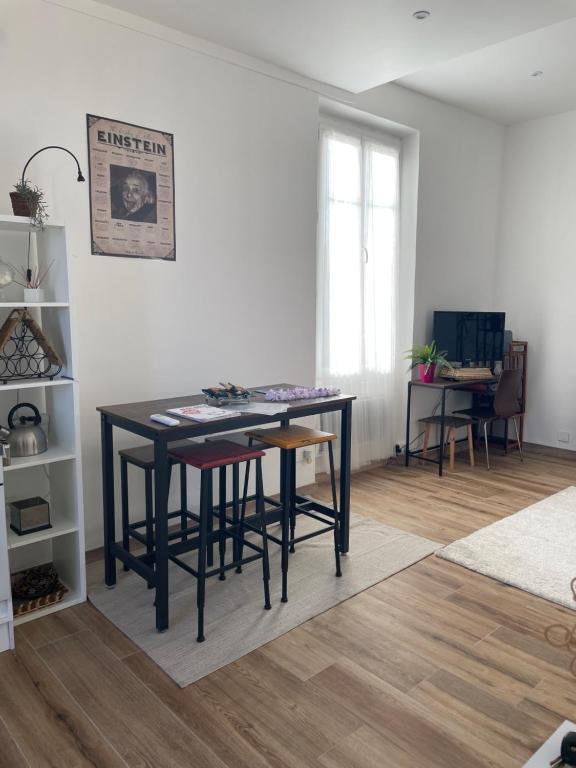 Studio avec grand terrasse - 4