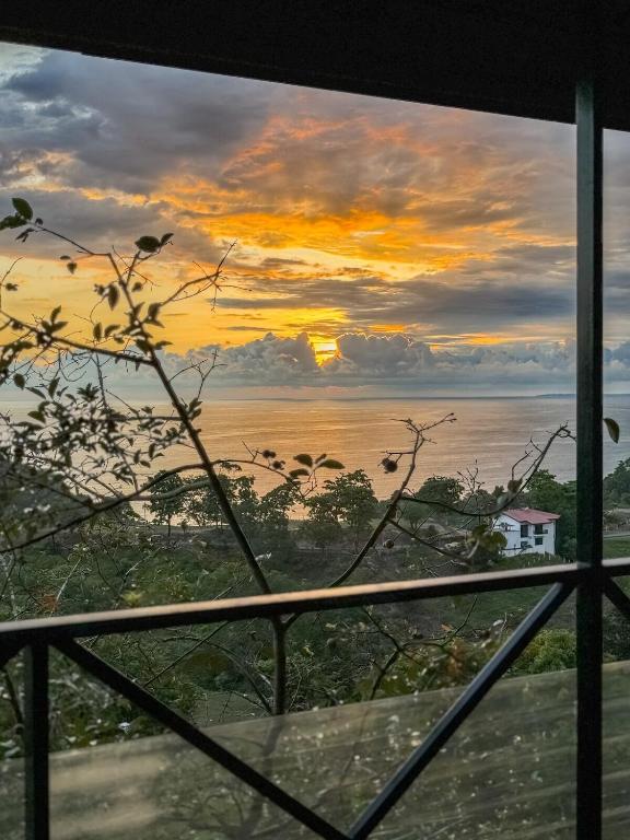 Exterior view, Pura Natura Lodge Manuel Antonio in Quepos