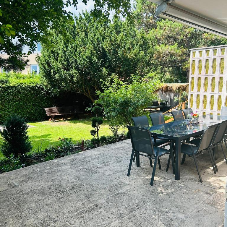 KJ Ferienwohnung bis 10P-Zentral-Garten-WIFI-Parken-Grill - 1