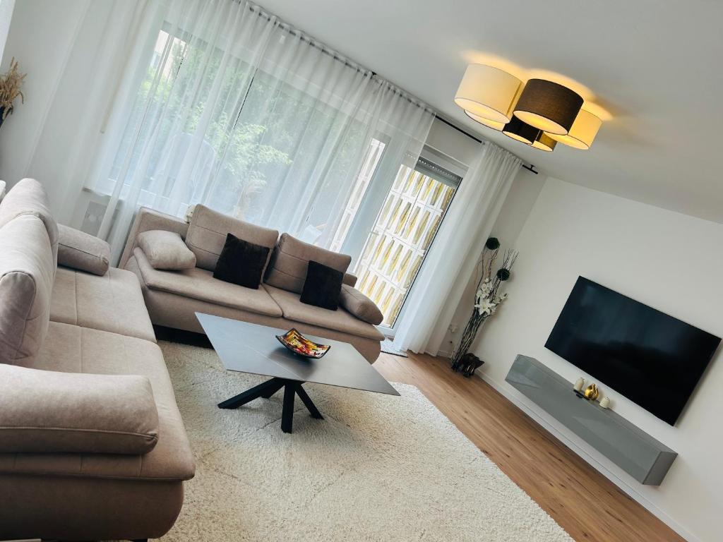 KJ Ferienwohnung bis 10P-Zentral-Garten-WIFI-Parken-Grill - 2