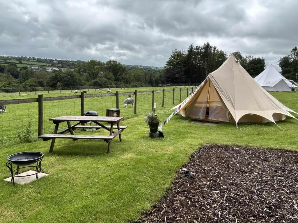 Hendre Glamping Retreat, The Wren's Nest, Clydey