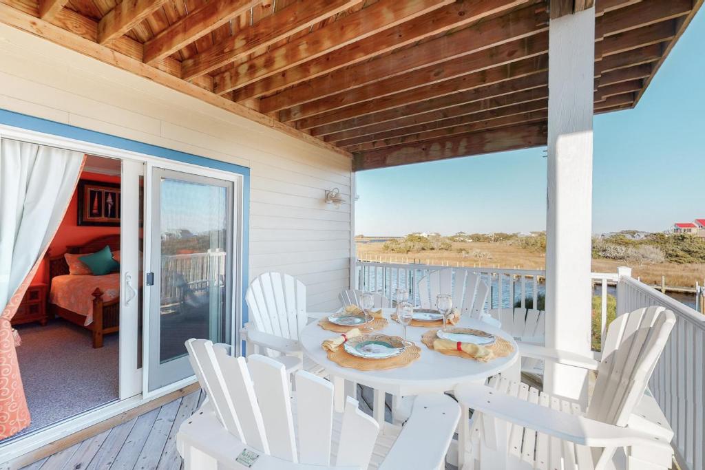 For The Shell of It #D3SC-H, Hatteras