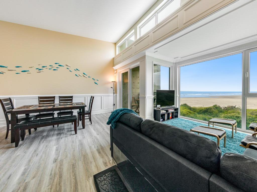 Sea Shells Sanctuary, Rockaway Beach