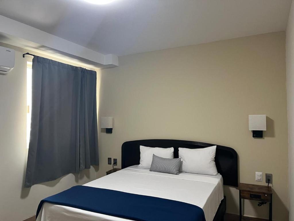 Hotel Plaza del Arco - Monterrey - 3
