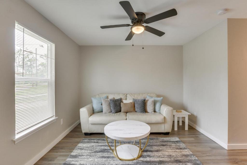 Near Dtwn and Universities Central Tallahassee Apt!, Tallahassee