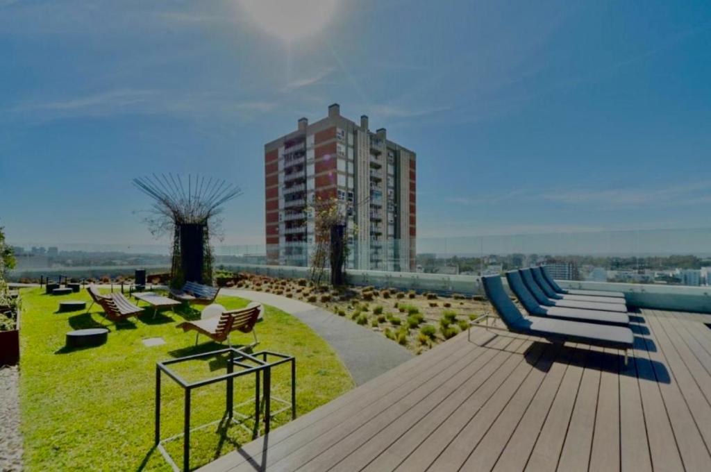 Exclusivo cerca de River con pileta y cochera - 3