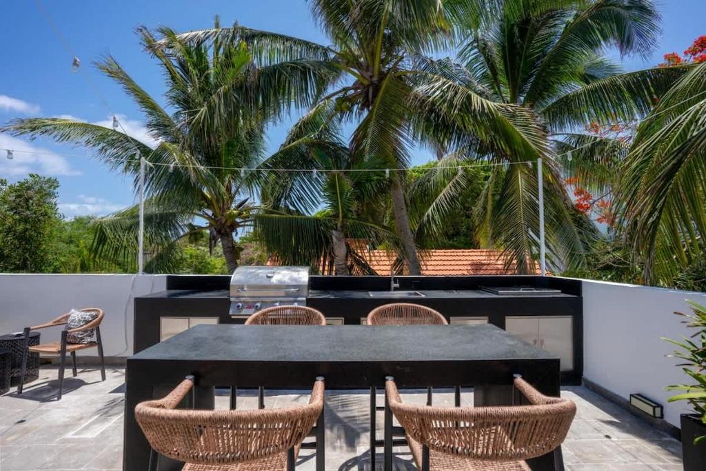 4BR Luxury Beach Villa w/ Premium Amenities - 5