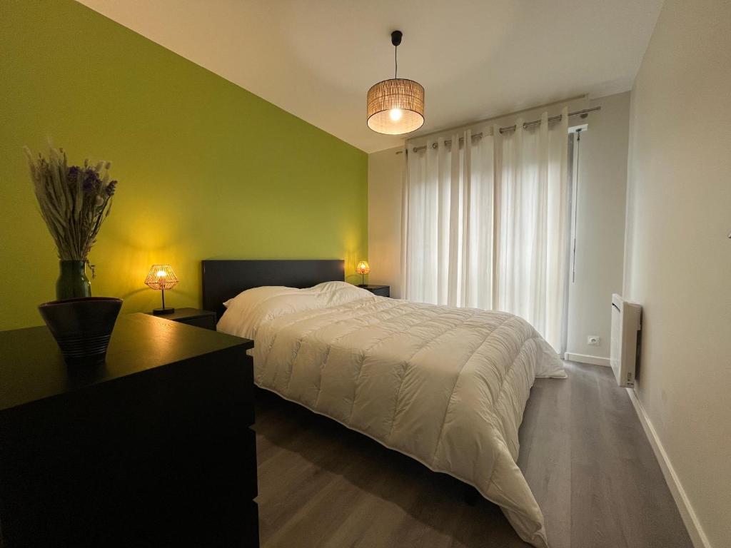 Spacieux appartement refait à neuf avec balcon et garage, proche centre-ville - 3