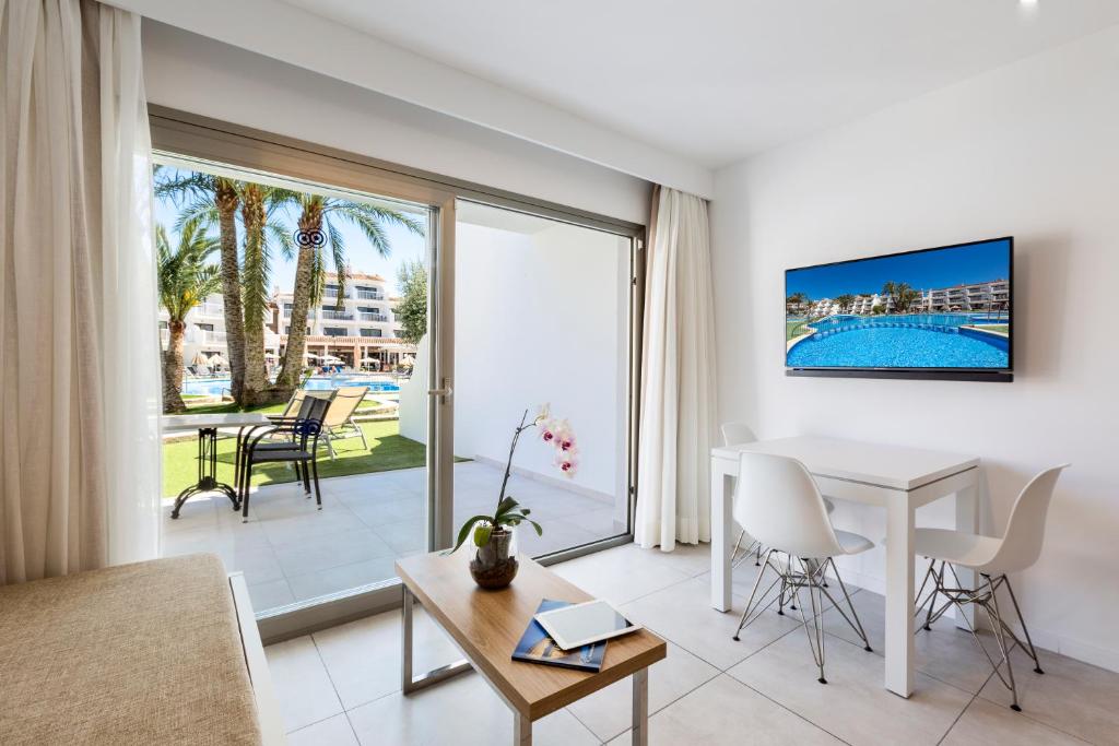 Playas Ca's Saboners — Hotel rooms in Palma Nova, Balearic Islands