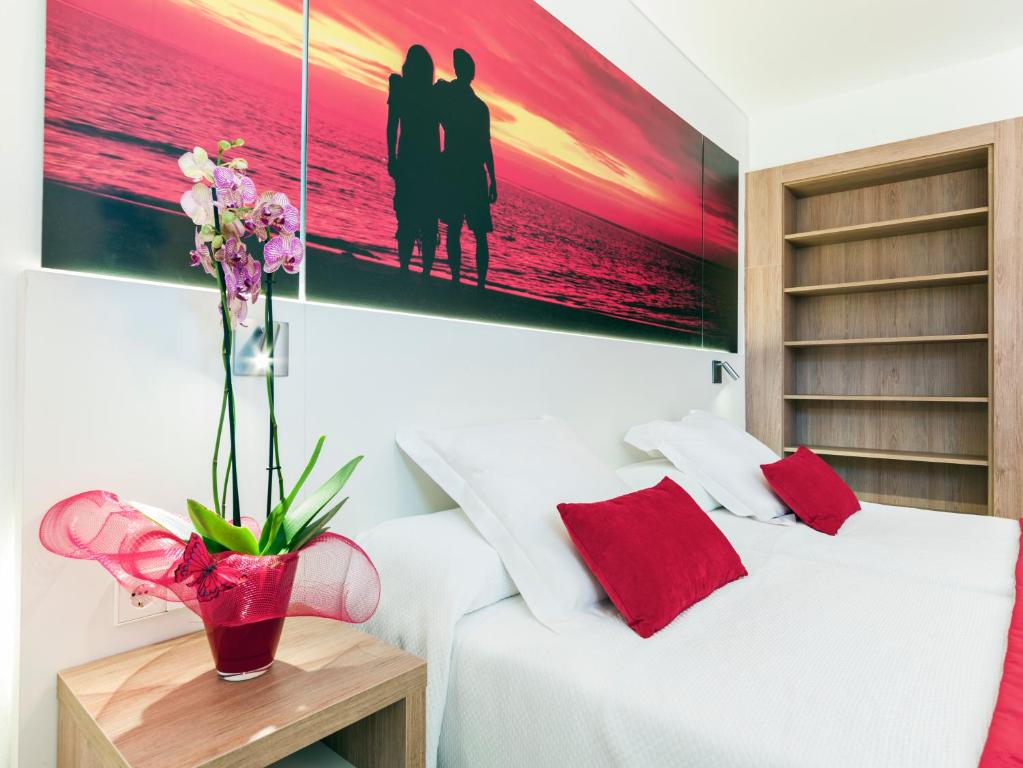 Playas Ca's Saboners — Hotel rooms in Palma Nova, Balearic Islands