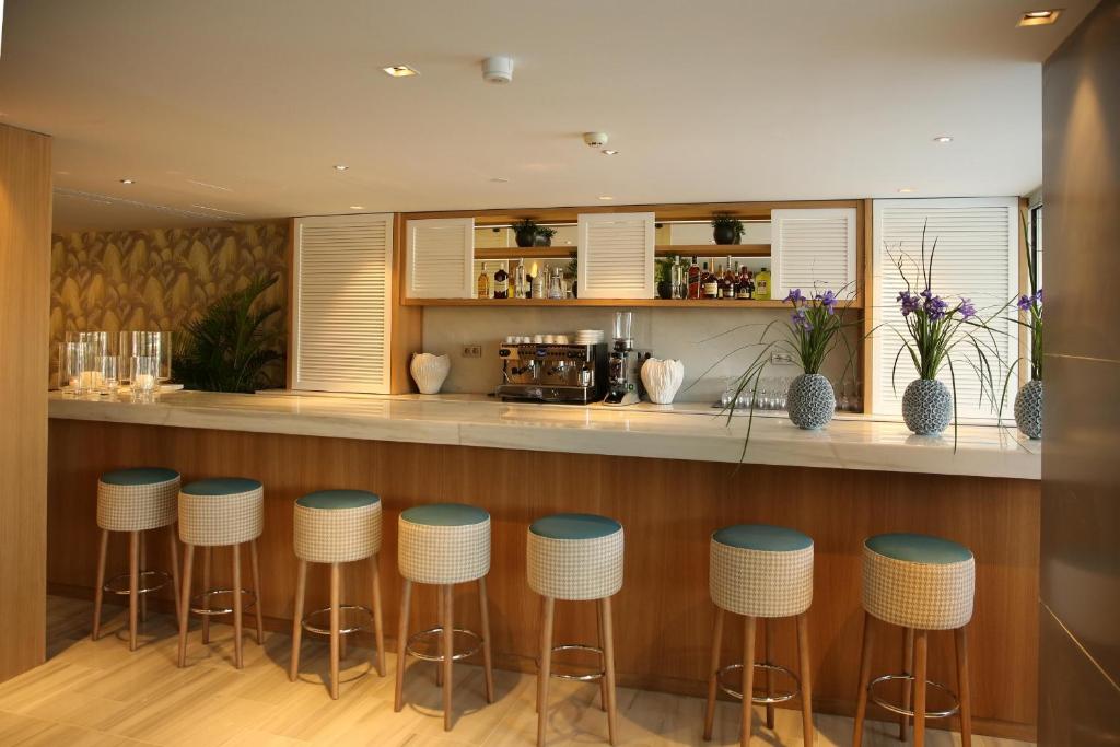 Santa Monica Suites Hotel — Restaurant & bars in Playa del Ingles, Canary Islands