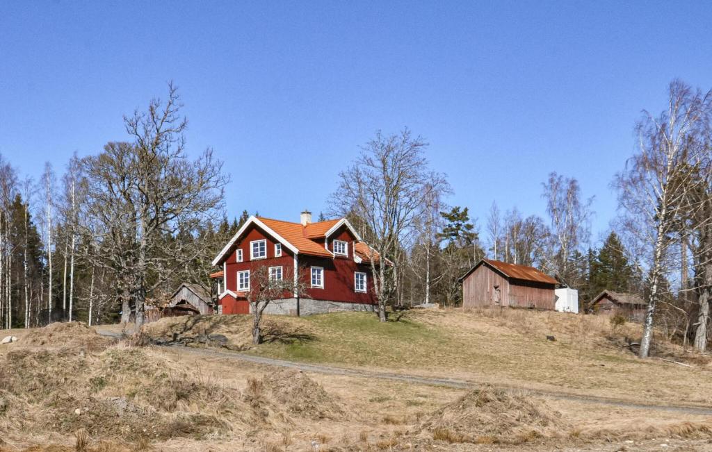 Amazing Home In Ed With Lake View, Ed