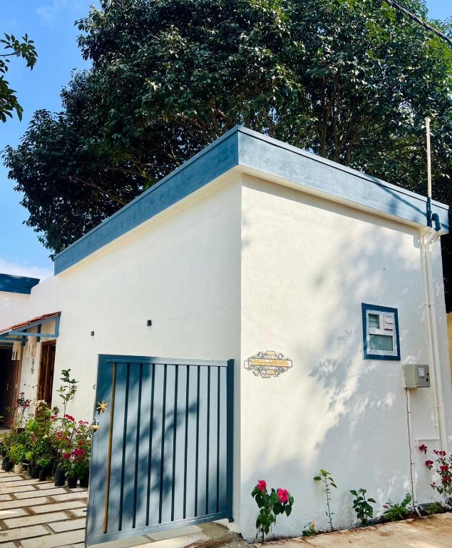 Bali Theme Property with Private pool, Bengalúr