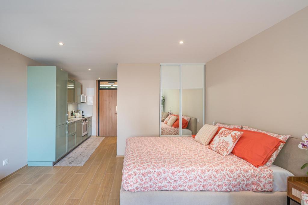 Modern Seaside Escape with Parking Eze bord de Mer - 5