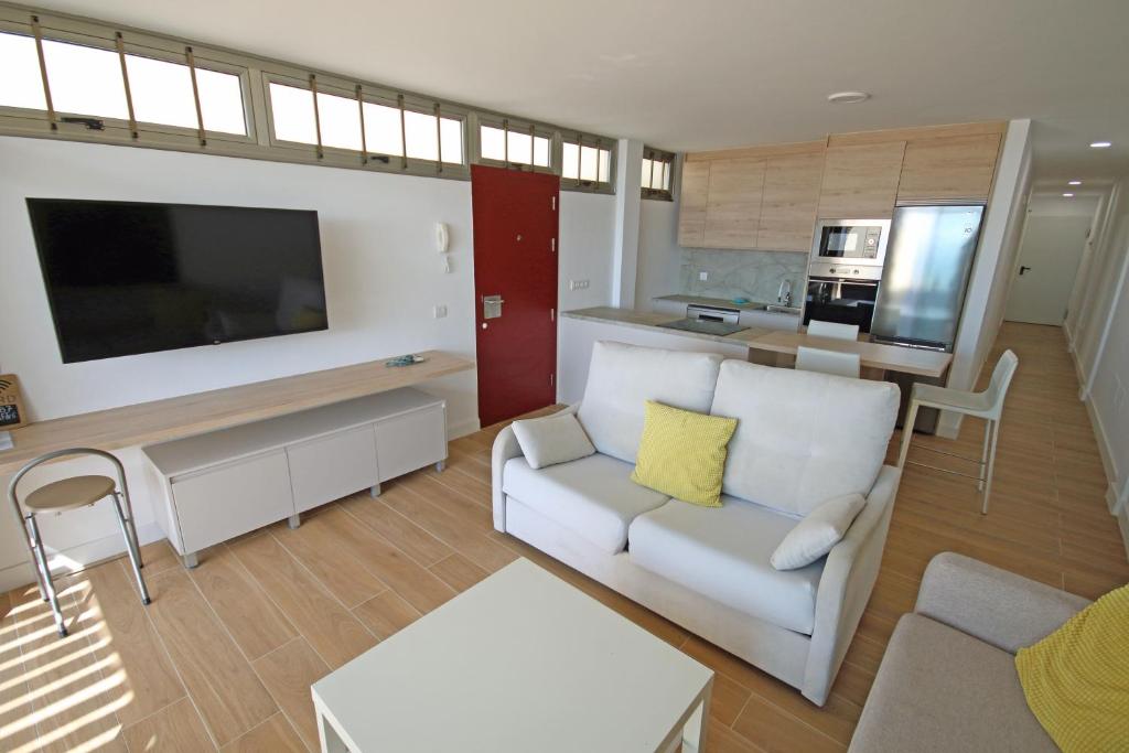 Casa Medano 33 by Rentmedano, 2 bedroomed beach front property with parking - 5