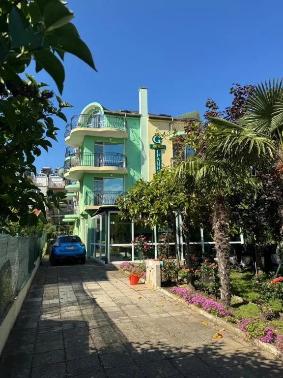 Хотел Грация, hotel v destinaci Lozenets