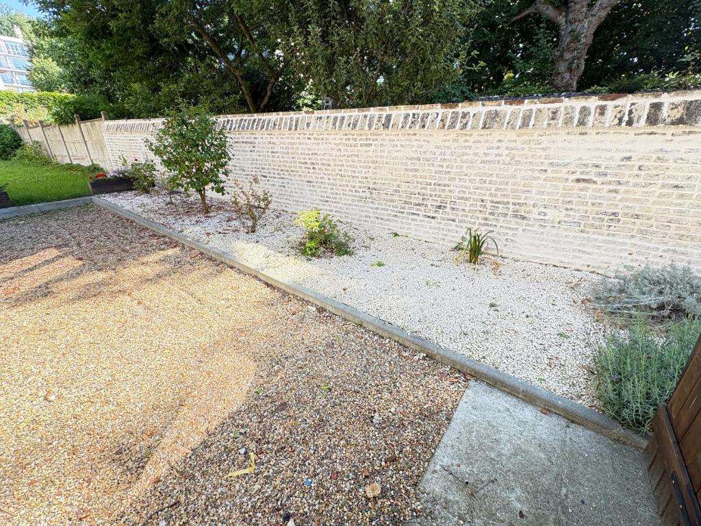 La Maison au fond du jardin - 3