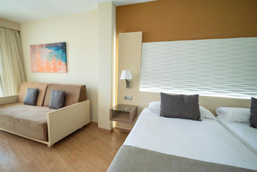 HL Suite Nardos - Only Adults — Hotel rooms in Playa del Ingles, Canary Islands