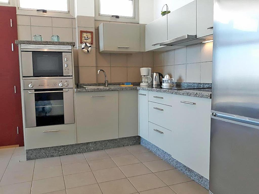 Casa Medano 40 by rentmedano, 2 bedroomed beach front apartment with parking - 3