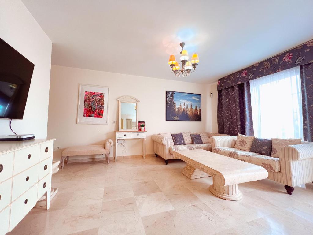 Townhouse in peaceful Palm Mar, Heated Pool, Parking! PM6 - 2