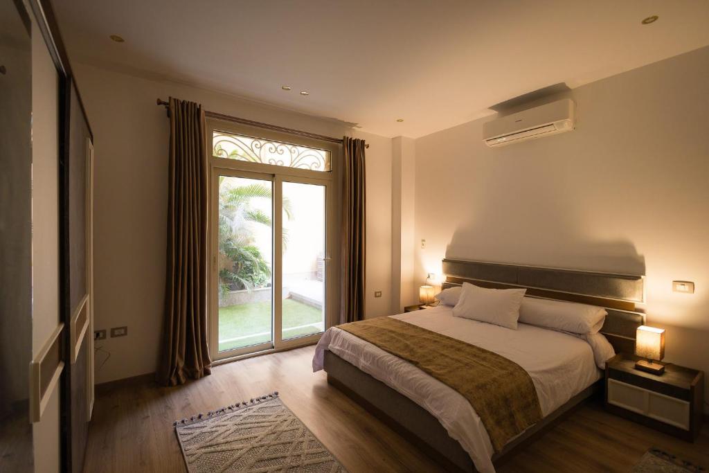 WanderLuxe Serenity, Káhira