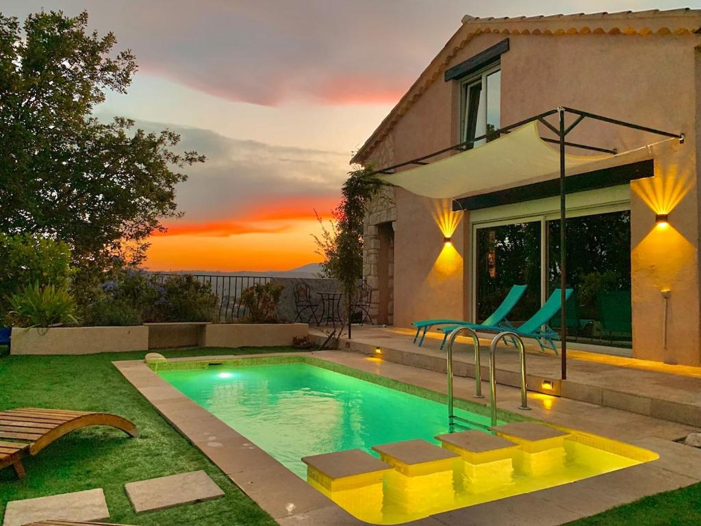 Family Villa Augflor with Pool and Garden - 1