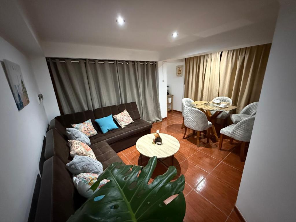 JEDI LODGINg, Huaraz