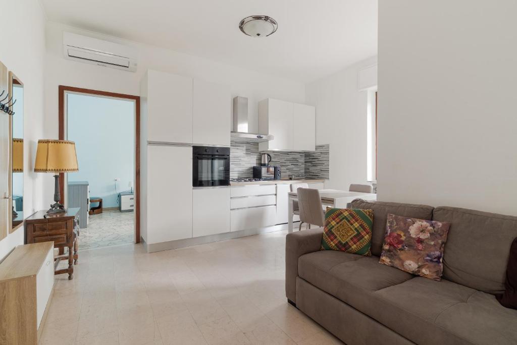 GuestHost - MM3 Corvetto Bright Apartment Milano - 2