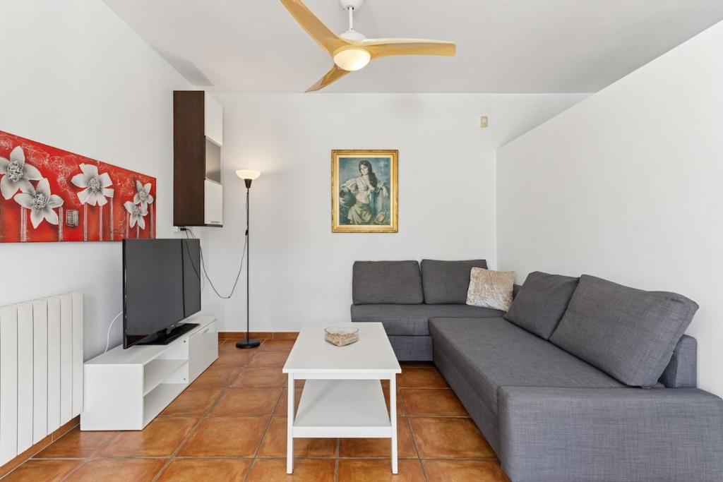 Charming studio apt with big Terrace, Fuengirola