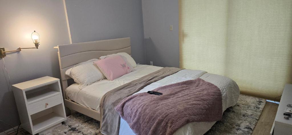 Lakeview Private Room in St Paul, Little Canada