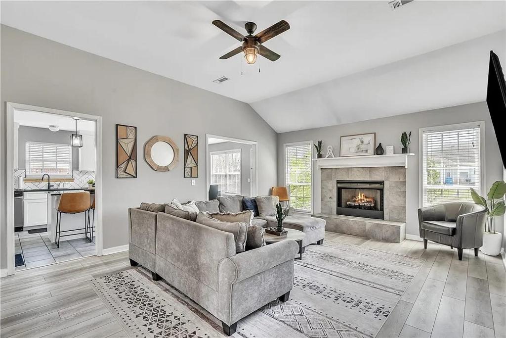 Coler Comforts, Bentonville