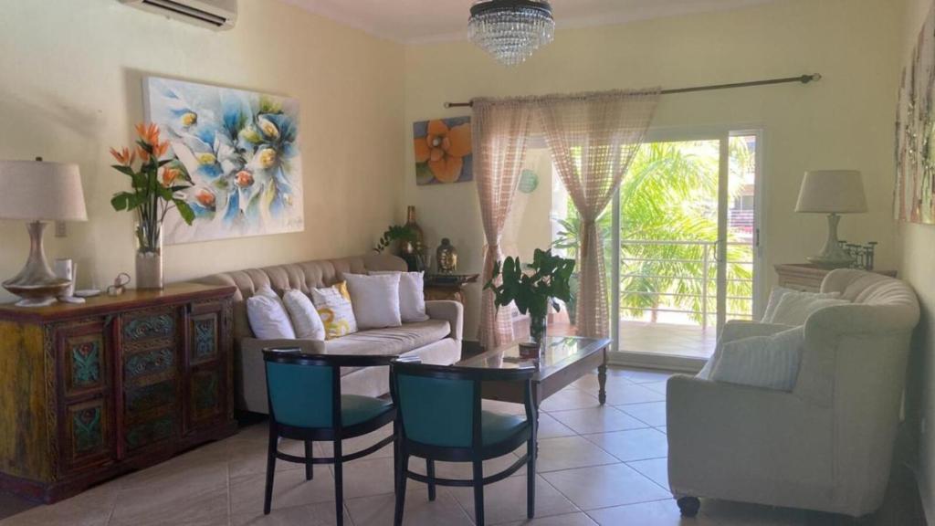 2 Zimmerwohnung, offene Küche und grosser Wohnbereich mit Poolblick in Cabarete wenige Schritte vom Meer, Cabarete