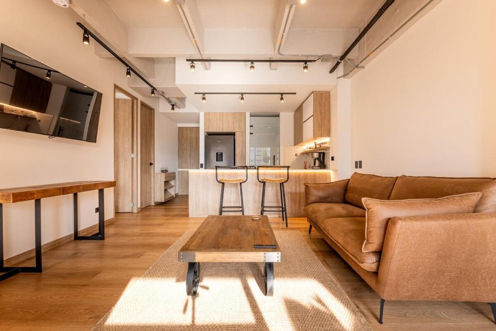 Central, Modern Apartment in Envigado - 2