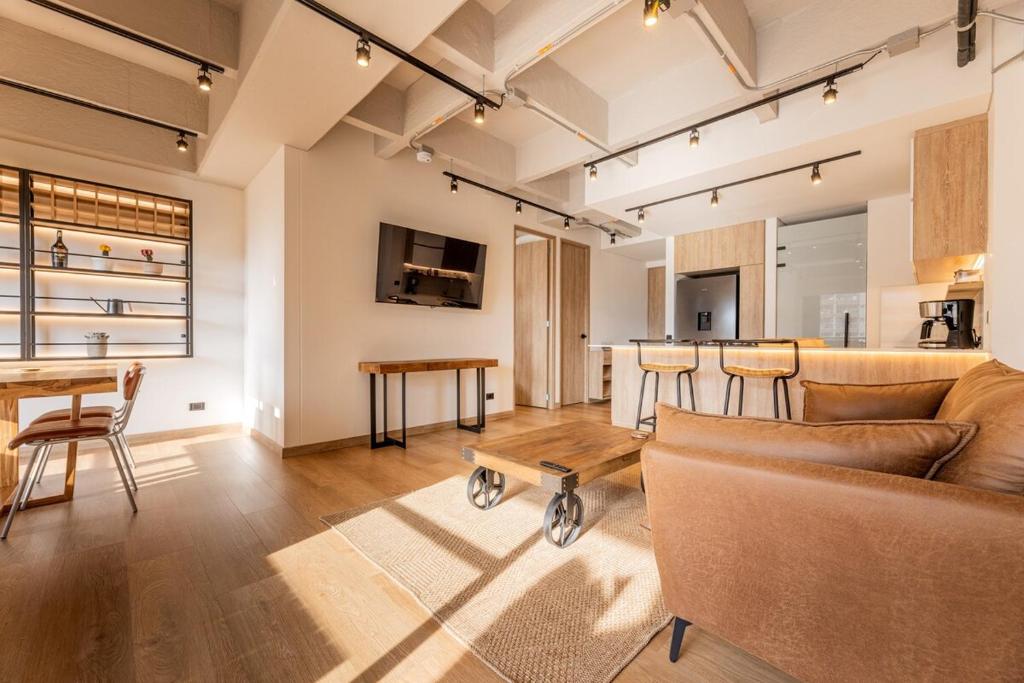 Central, Modern Apartment in Envigado - 5