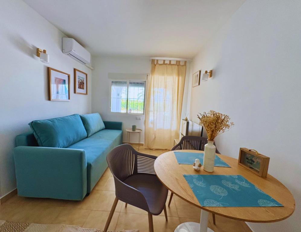 Maxx Suites Torrevieja - Bright and Stylish Studio with Pool Access, Lago Jardin - 3