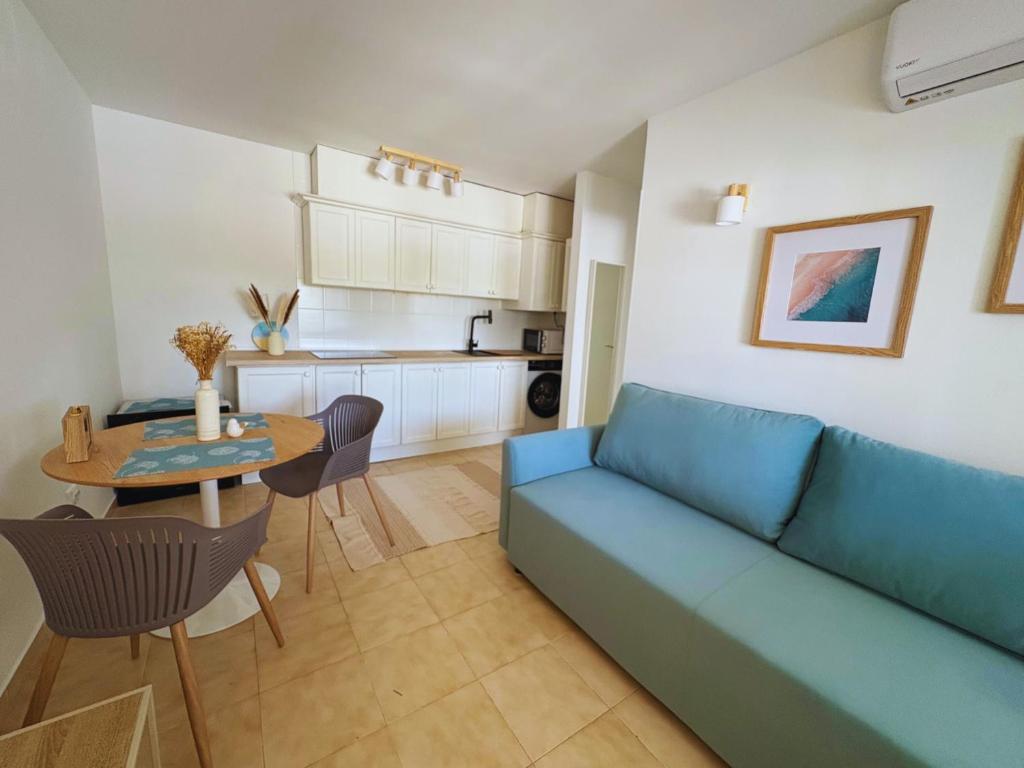 Maxx Suites Torrevieja - Bright and Stylish Studio with Pool Access, Lago Jardin - 5