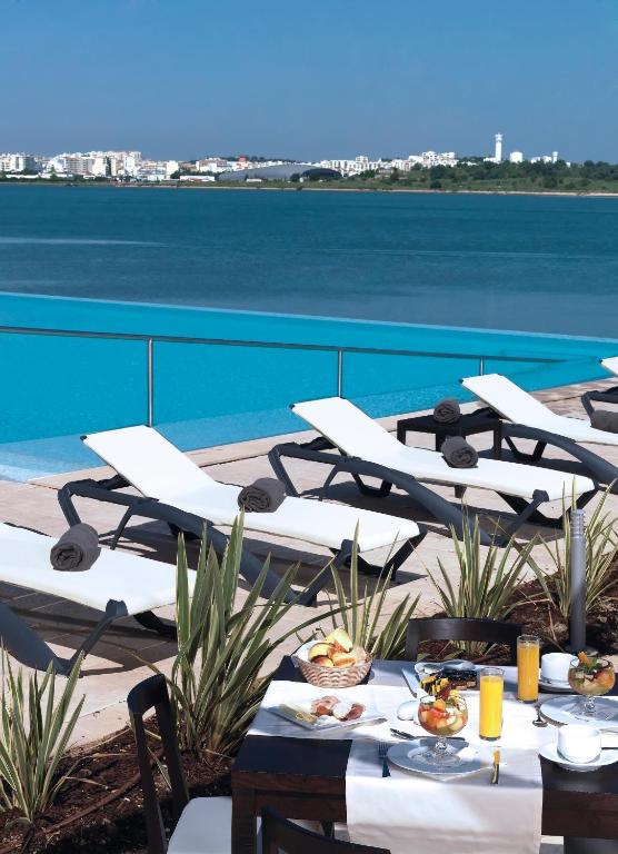 아구아호텔 리버사이드